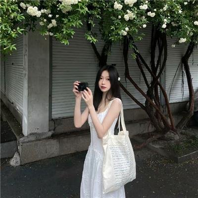 女警察